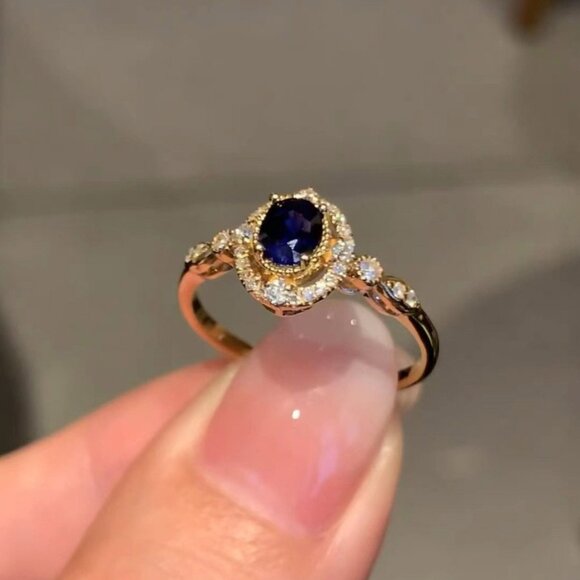 French Vintage Sri Lankan Sapphire Set Ring - Picture 2 of 3